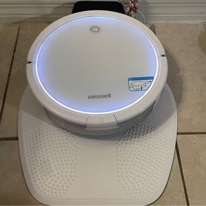 NWOT Bissell Spinwave Robot Vacuum